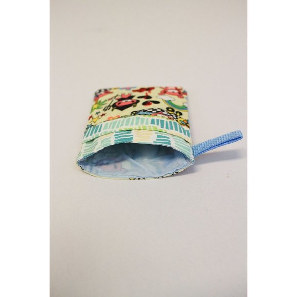 Kawaii Bear Scrub POCKET Insert, Organizer & Protector for Nurses, Doctors - Picture 4 of 4